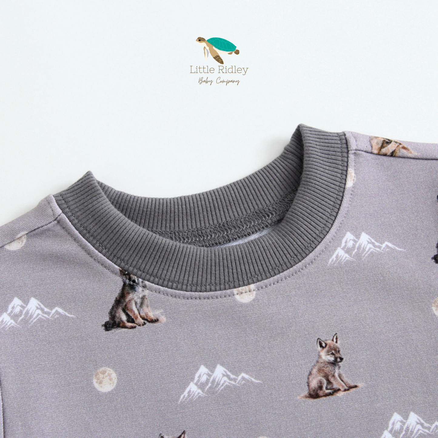 Crewneck Pullover in 'Little Grey Wolf'